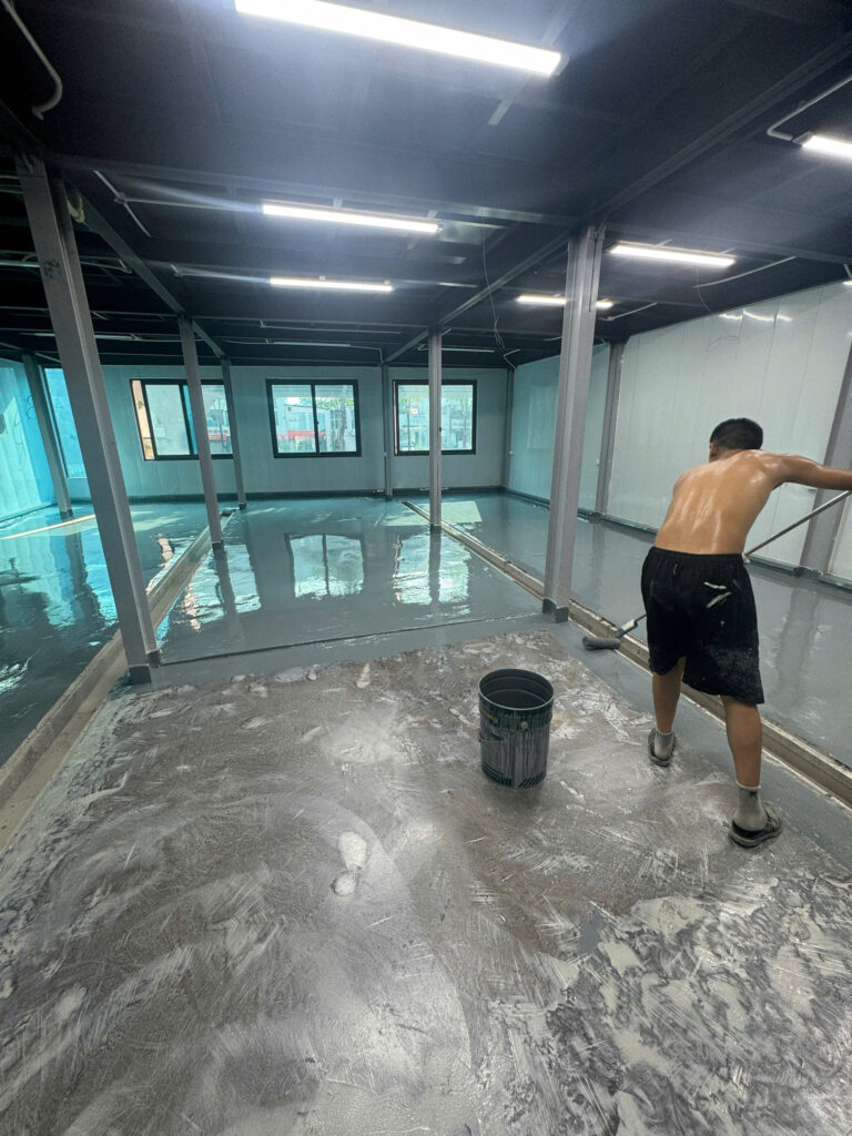 Thi công sơn sàn epoxy
